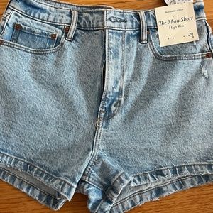 A&F the mom short high rise